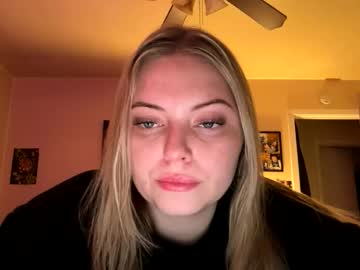 ellejess's chat room