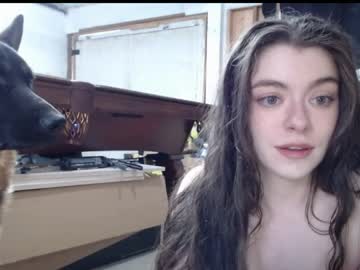 rosegold18's chat room