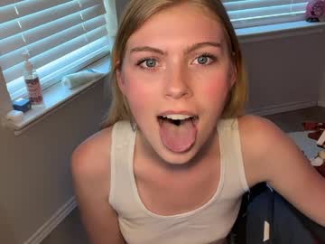 elliee81's chat room