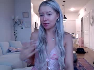 lilyyymonroee's chat room