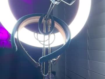 briadominick's chat room