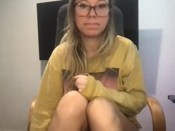 texas_blonde's chat room