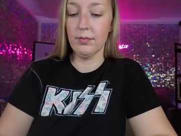 lucyallen4201's chat room