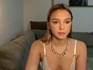 scarletterose_504259's chat room