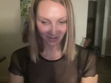 kaileeshy's chat room