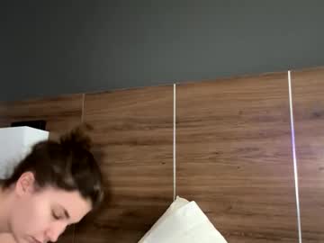 deepthroatqueen33's chat room