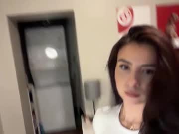 camilaaa15's chat room