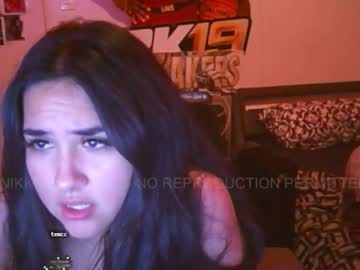 nikkinotnicki00's chat room