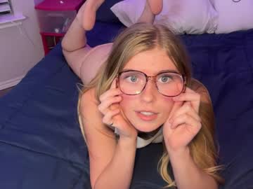 elliee81's chat room