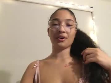 rosalinatoosexy's chat room