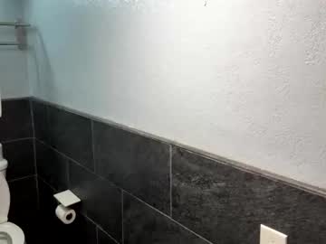 deepthroatqueen33's chat room