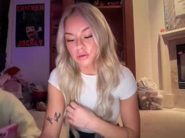 kenziesmithh's chat room