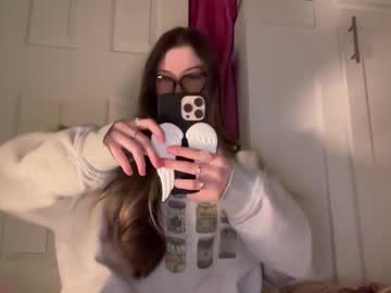 fantasyella's chat room