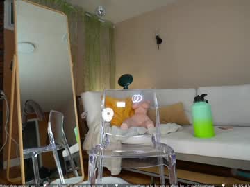 vivid_whit's chat room