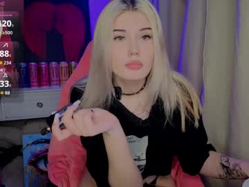 lilhornyprincess's chat room