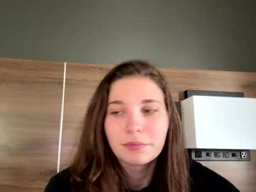 deepthroatqueen33's chat room