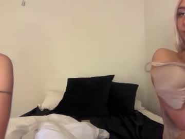 chloeros3e's chat room