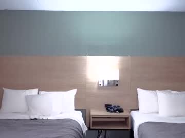 daddyissuessab's chat room