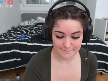 serareads's chat room