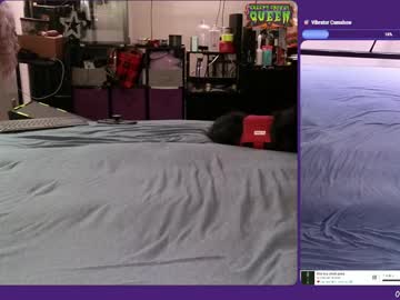 creepycrawlyqueen's chat room