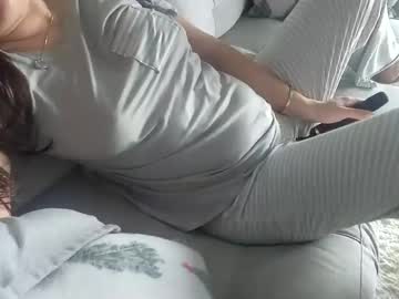 cheeekycouple02's chat room