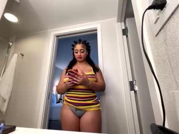 candyclaws05's chat room