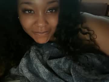 yourmommysilk's chat room