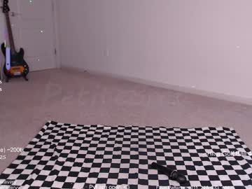 petitebrat's chat room