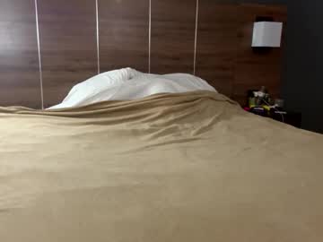 deepthroatqueen33's chat room