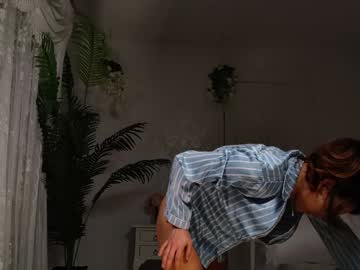 sunluscious's chat room