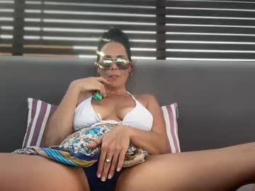 sayplsgdgrl's chat room