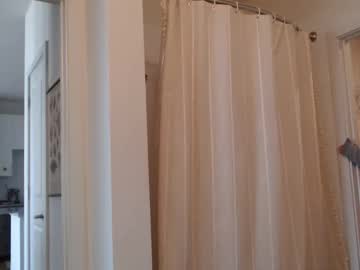 lilyyymonroee's chat room