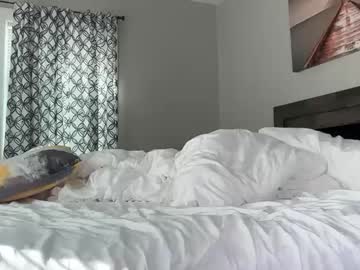 ellalowe's chat room