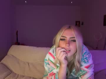 chloeros3e's chat room