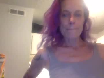 love_blooms's chat room