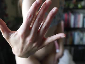 ellynaomi's chat room