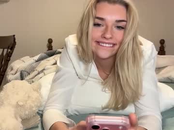 ellalowe's chat room