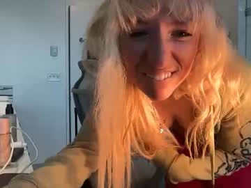 lilybrown07's chat room