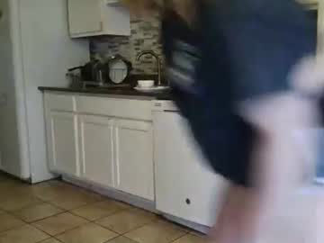 tinywithtiddies's chat room