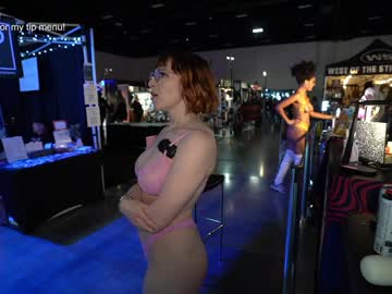 vivid_whit's chat room