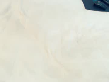 mia_tins's chat room