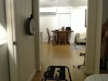 blondeandbent's chat room