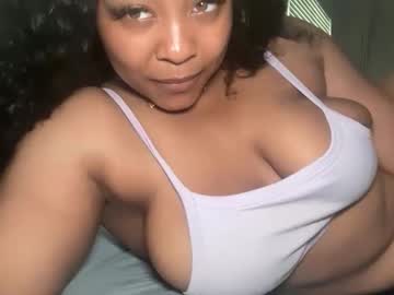 yourmommysilk's chat room