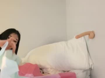 lilylustxoxo's chat room