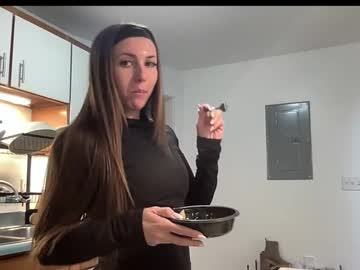 laylahlaylah1's chat room