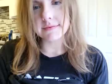 tinywithtiddies's chat room