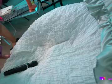 rosiebones's chat room