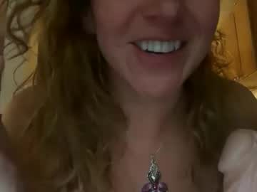 velvet81611's chat room