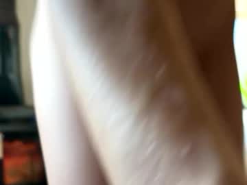 mommamia12's chat room