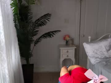 sunluscious's chat room